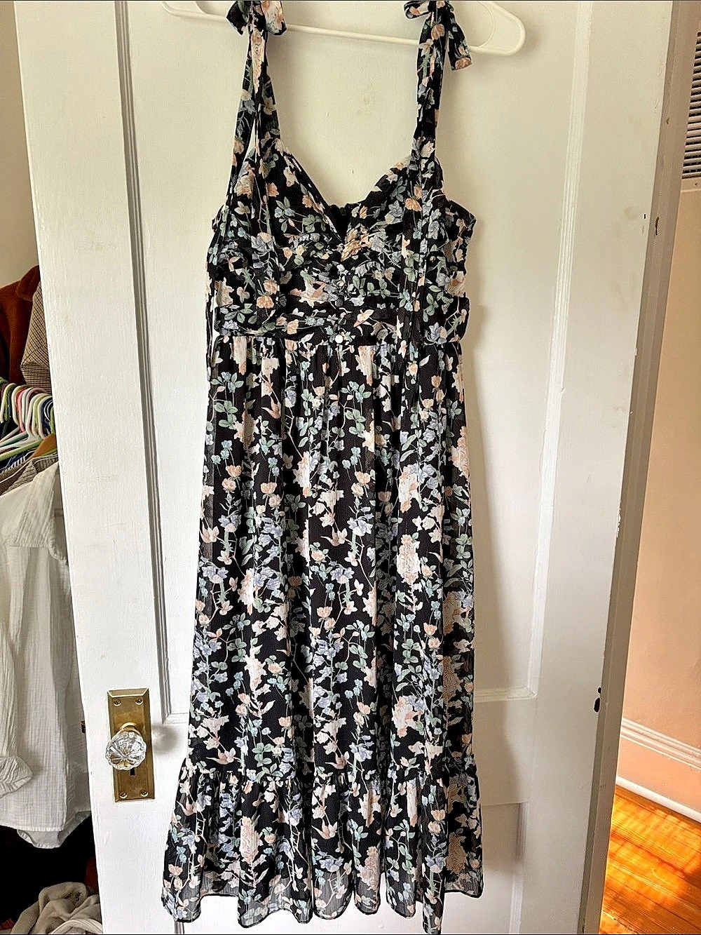 Lulus Quite a Sight Black Floral Print Tie-Strap Midi Dress